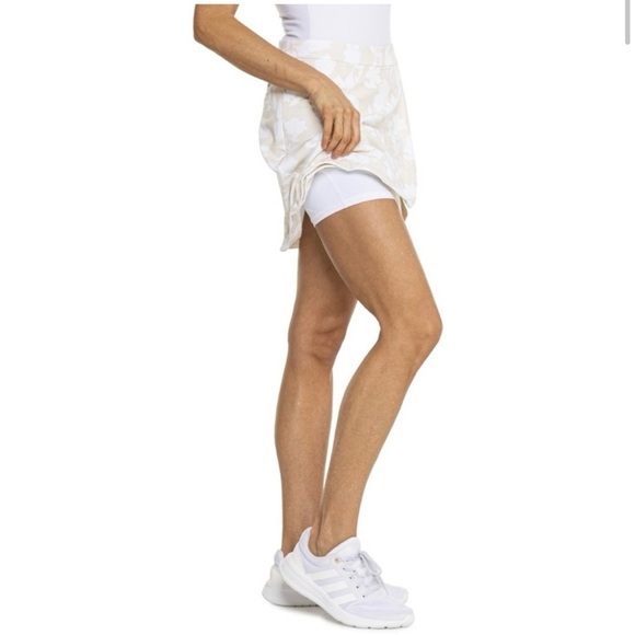 NWT G/Fore Hybrid Maverick Skort Golf Gfore Tonal Floral Wrap 4way Stretch Stone - Picture 5 of 12